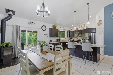 Dining - 300 E Mclane Cove Dr, Grapeview, WA 98546 photo 2 of 2