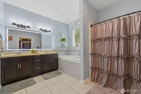 Bath - 300 E Mclane Cove Dr, Grapeview, WA 98546 photo 1 of 2