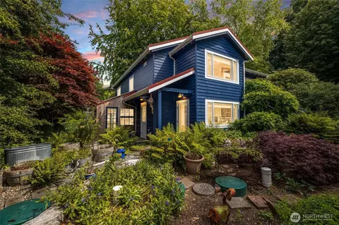 3965 Legoe Bay Rd, Lummi Island, WA 98262