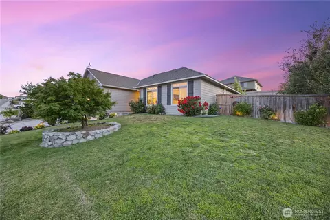 Exterior - 491 Spring View Pl, Chelan, WA 98816 photo 3 of 11