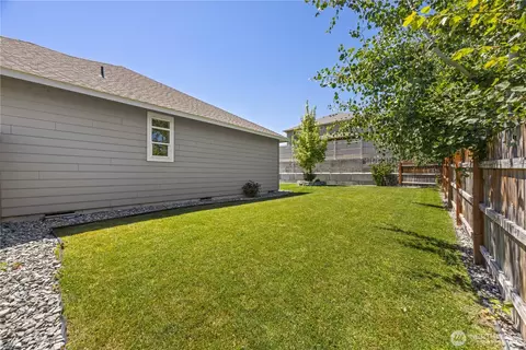 Exterior - 491 Spring View Pl, Chelan, WA 98816 photo 10 of 11