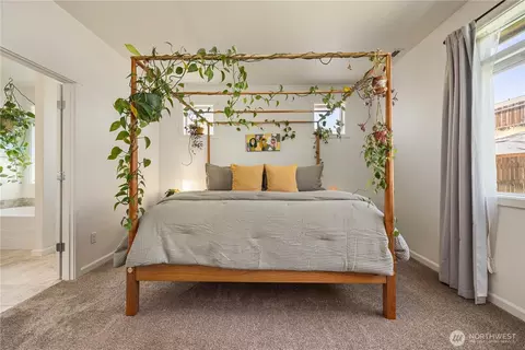 Bedroom - 491 Spring View Pl, Chelan, WA 98816 photo 2 of 7