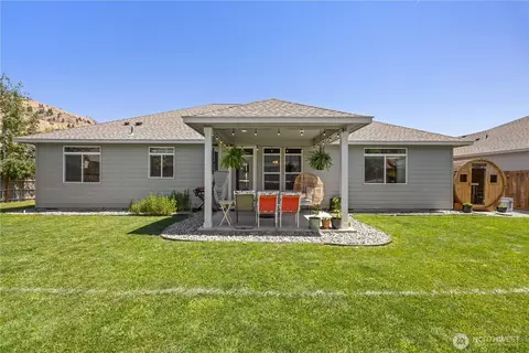 Exterior - 491 Spring View Pl, Chelan, WA 98816 photo 6 of 11
