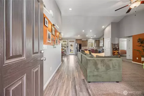 Entry Way - 491 Spring View Pl, Chelan, WA 98816 photo 2 of 2