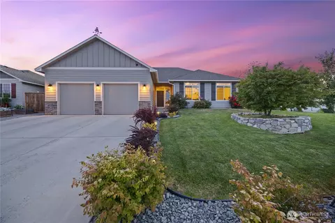 491 Spring View Pl, Chelan, WA 98816