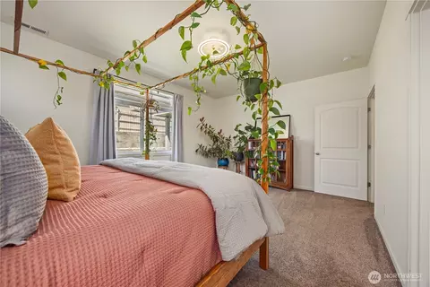 Bedroom - 491 Spring View Pl, Chelan, WA 98816 photo 3 of 7