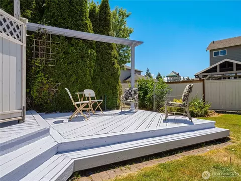 Exterior - 3138 Hunter Ct, Enumclaw, WA 98022 photo 7 of 10