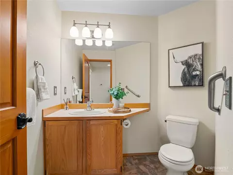 Bath - 3138 Hunter Ct, Enumclaw, WA 98022 photo 1 of 4