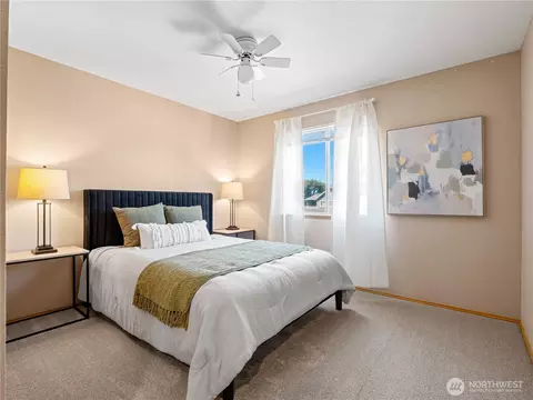 Bedroom - 3138 Hunter Ct, Enumclaw, WA 98022 photo 2 of 3