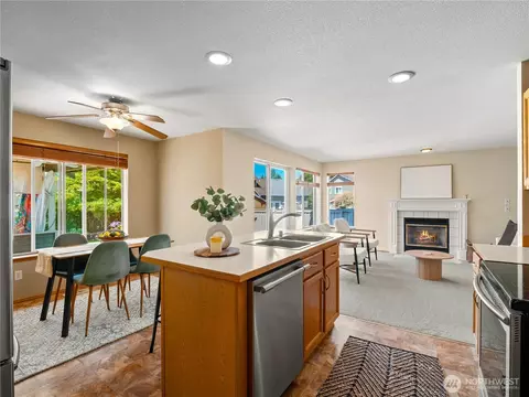 Kitchen - 3138 Hunter Ct, Enumclaw, WA 98022 photo 1 of 2