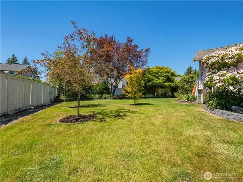 Exterior - 3138 Hunter Ct, Enumclaw, WA 98022 photo 8 of 10