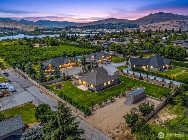 2777 NW Arlenes Ct, East Wenatchee, WA 98802