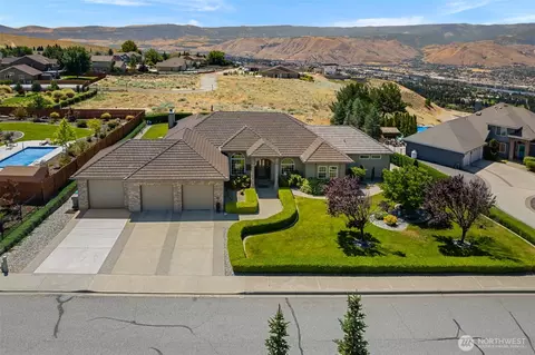 2286 Grand Ave, East Wenatchee, WA 98802