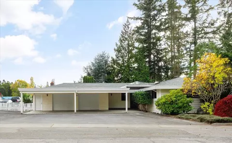 1781 NE 11th Ave, Oak Harbor, WA 98277