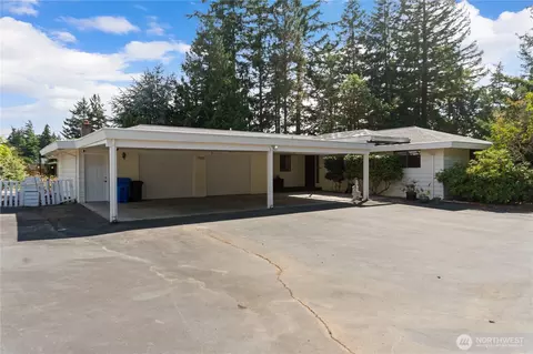1781 NE 11th Ave, Oak Harbor, WA 98277