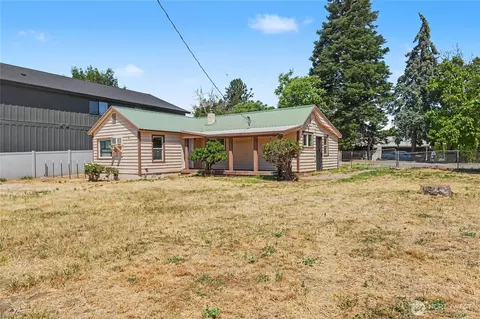 68 N Nevada Ave, East Wenatchee, WA 98802