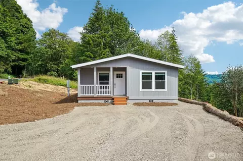 71 Whitewater Rd, Longview, WA 98632