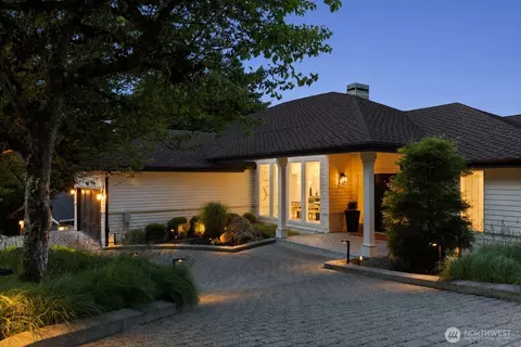 7712 89th Pl SE, Mercer Island, WA 98040