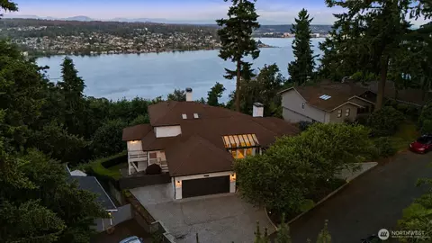 7712 89th Pl SE, Mercer Island, WA 98040