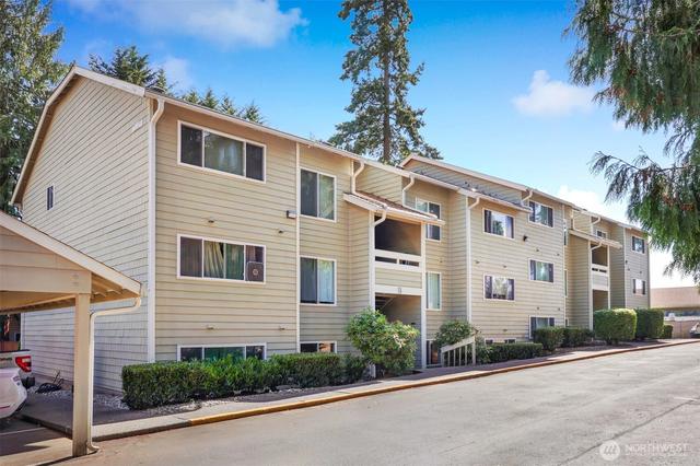 20325 19th Ave NE #B102, Shoreline, WA 98155