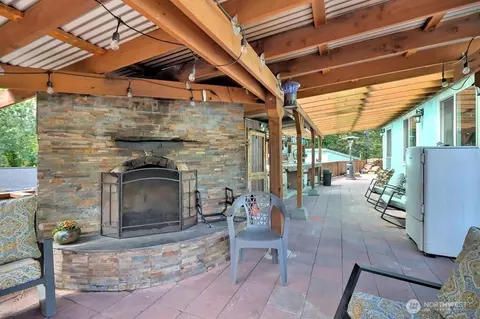 302 E Oak St, Shelton, WA 98584