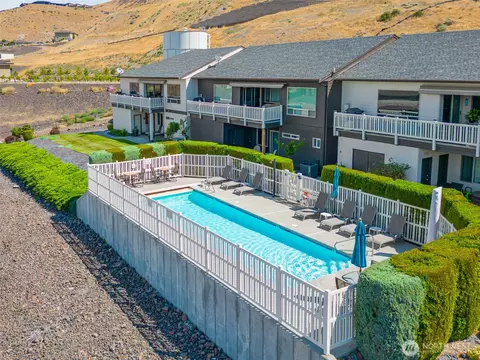 9021 NW Crescent Bar Rd #1, Quincy, WA 98848