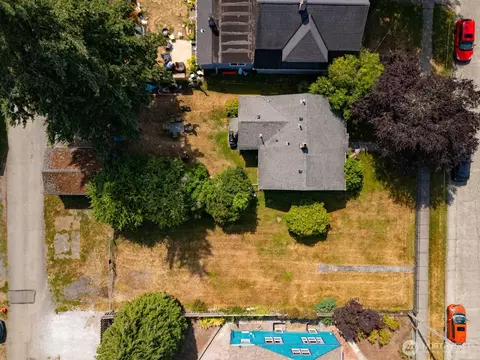 1244 Grant St, Bellingham, WA 98225