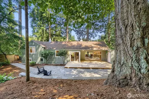 16051 21st Ave SW, Burien, WA 98166