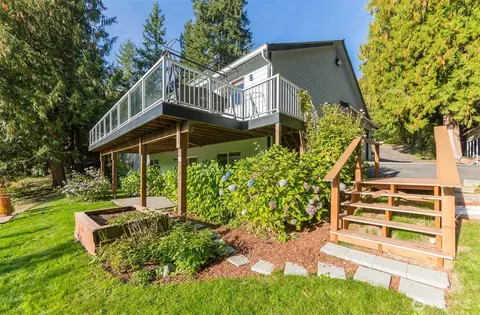 Exterior - 1010 W Stanley St, Granite Falls, WA 98252 photo 4 of 13