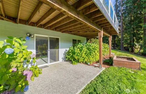 Exterior - 1010 W Stanley St, Granite Falls, WA 98252 photo 5 of 13