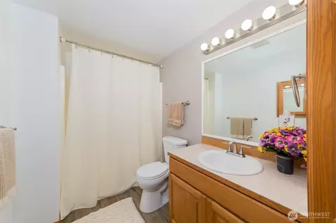 Bath - 1010 W Stanley St, Granite Falls, WA 98252 photo 3 of 3