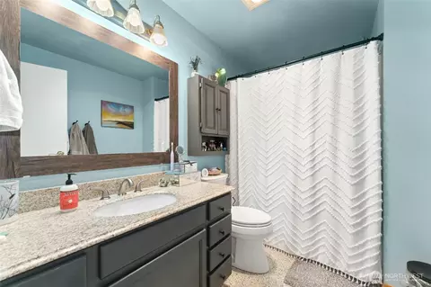 Bath - 5113 S 4th Ave, Everett, WA 98203 photo 1 of 2