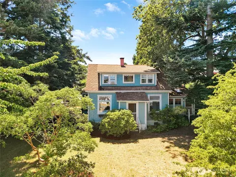 911 Tyler St, Port Townsend, WA 98368