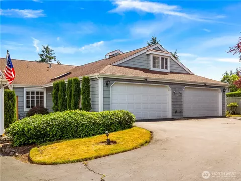 6020 N Highlands Pkwy #38E, Tacoma, WA 98406