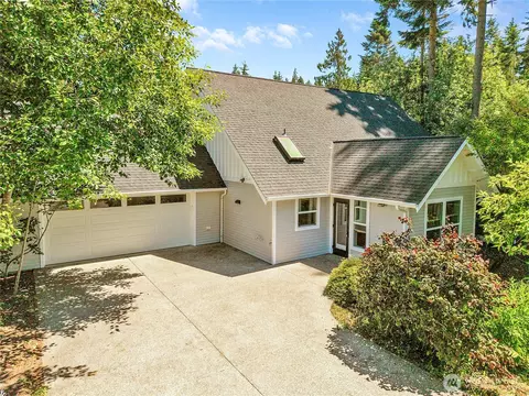 22 Pebble Ln, Port Townsend, WA 98368