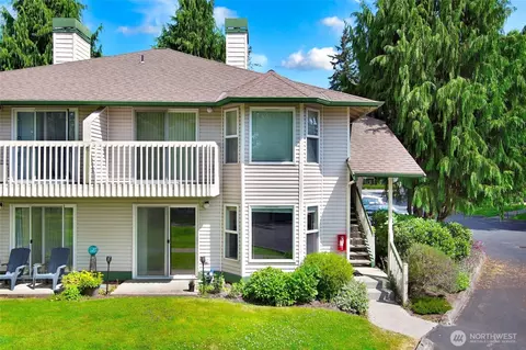 303 9th St #13, Snohomish, WA 98290
