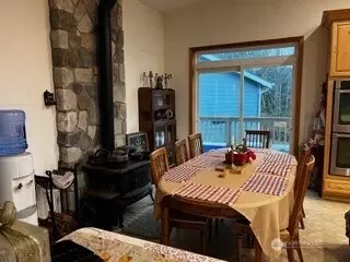 Dining - 48219 284th Ave SE, Enumclaw, WA 98022 photo 1 of 1