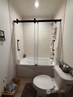 Bath - 48219 284th Ave SE, Enumclaw, WA 98022 photo 6 of 8