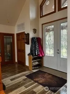 Entry Way - 48219 284th Ave SE, Enumclaw, WA 98022 photo 6 of 7
