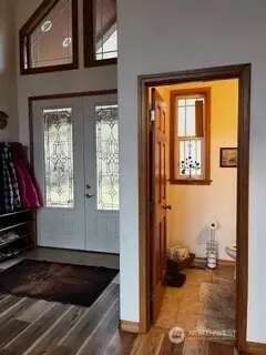 Entry Way - 48219 284th Ave SE, Enumclaw, WA 98022 photo 1 of 7