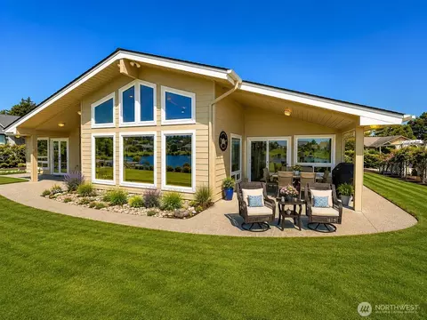 8227 Sehome Rd, Blaine, WA 98230