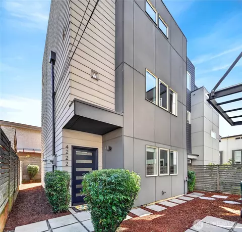 4222 Linden Ave N, Seattle, WA 98103