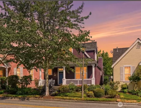 104 NE Sunset St, Poulsbo, WA 98370