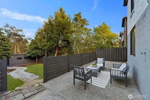 Exterior - 8216 Interlake Ave N, Seattle, WA 98103 photo 3 of 10