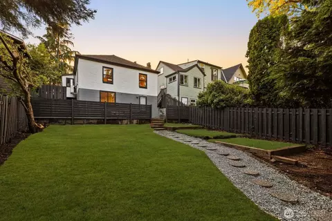 Exterior - 8216 Interlake Ave N, Seattle, WA 98103 photo 8 of 10