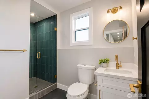 Bath - 510 223rd St SW, Bothell, WA 98021 photo 5 of 5