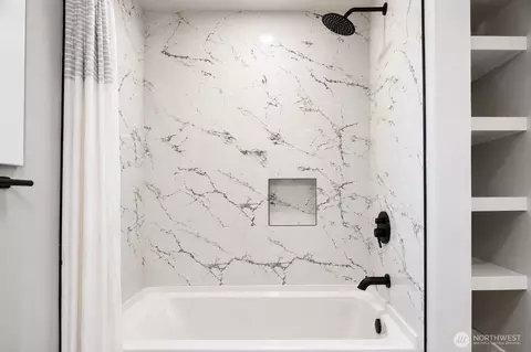 Bath - 510 223rd St SW, Bothell, WA 98021 photo 4 of 5