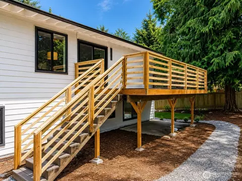 Exterior - 510 223rd St SW, Bothell, WA 98021 photo 4 of 7