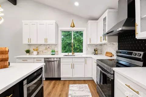 Kitchen - 510 223rd St SW, Bothell, WA 98021 photo 1 of 3