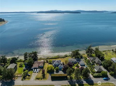 405 Lopez Rd, Lopez Island, WA 98261